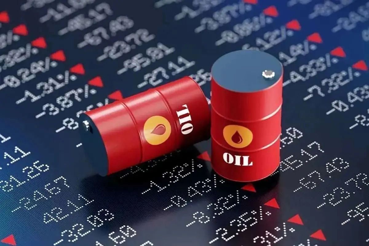 
مافیای رسانه‌ای از صنعت نفت و پتروشیمی درآمد نجومی کسب می‌کند