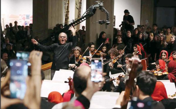 یک نگاه تحلیلی به اجرای کنسرت در موزه هنرهای معاصر