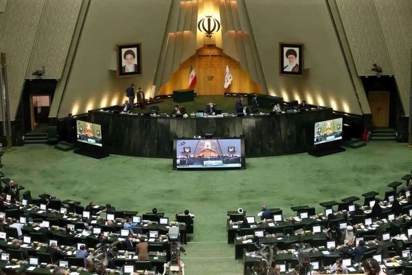 پنج وزیر پزشکیان به مجلس میروند